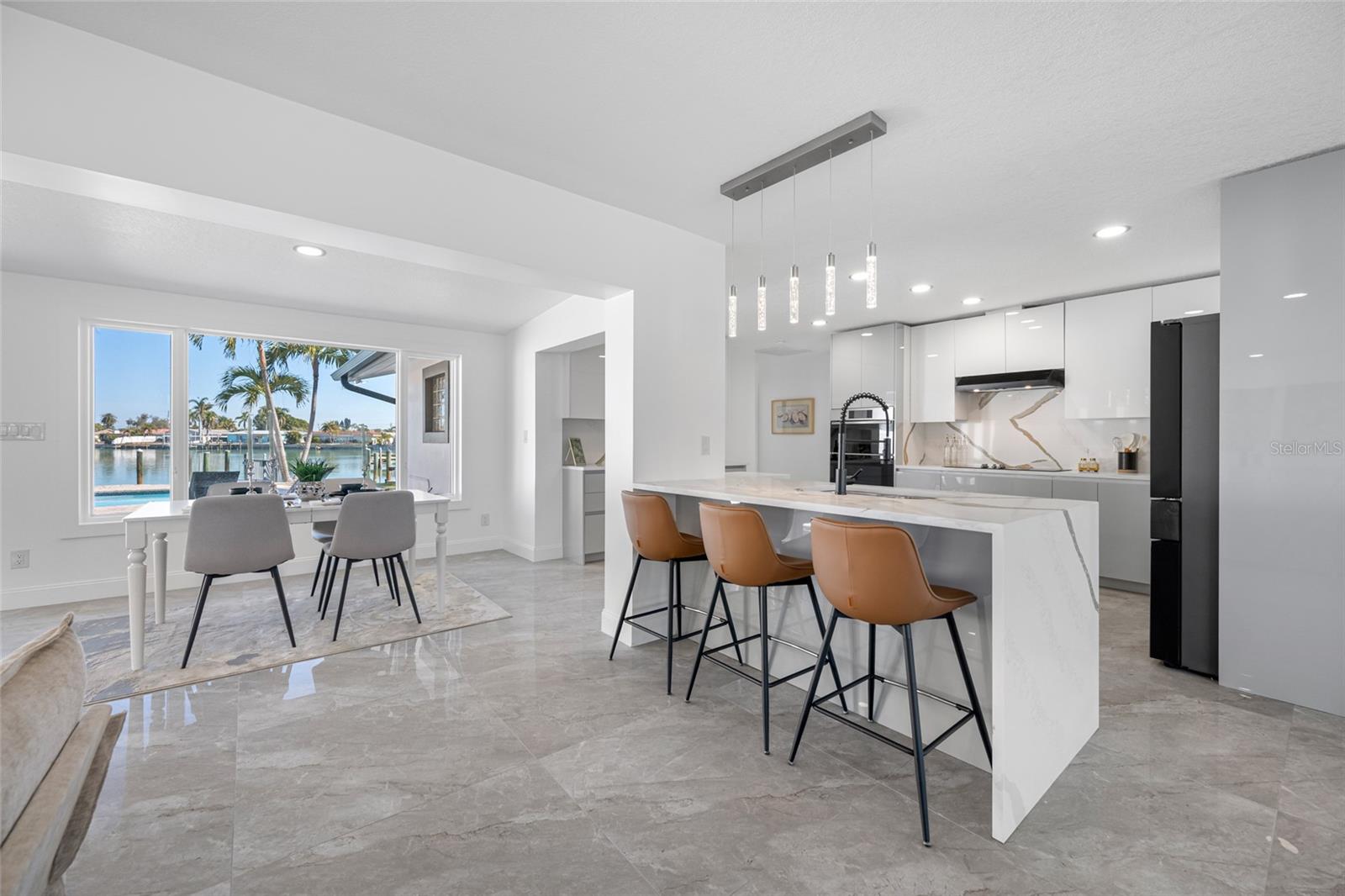 SOUTH CSWY ISLE YACHT CLUB ADD - Residential