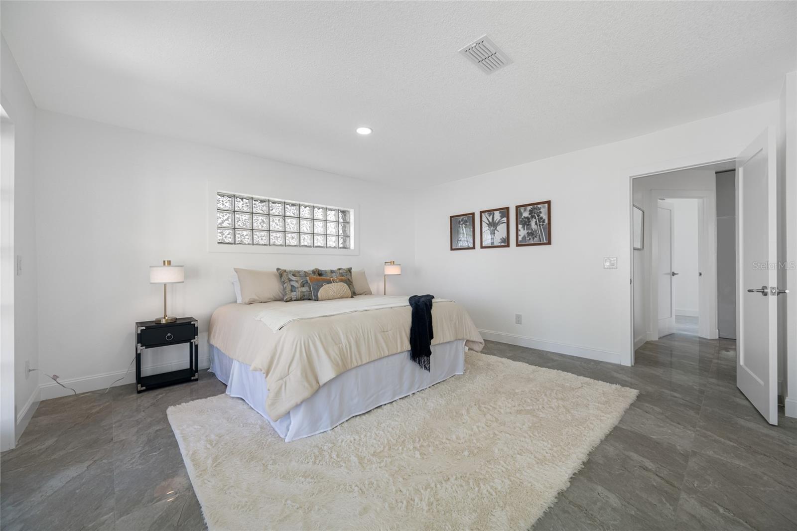 SOUTH CSWY ISLE YACHT CLUB ADD - Residential