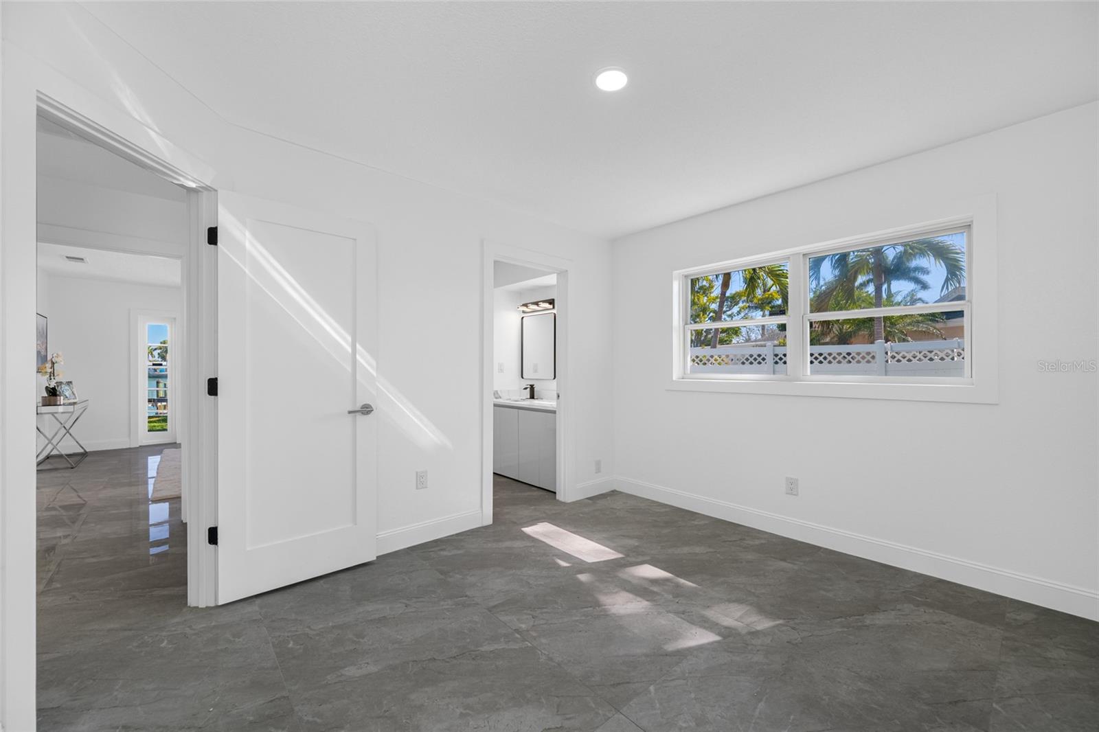 SOUTH CSWY ISLE YACHT CLUB ADD - Residential