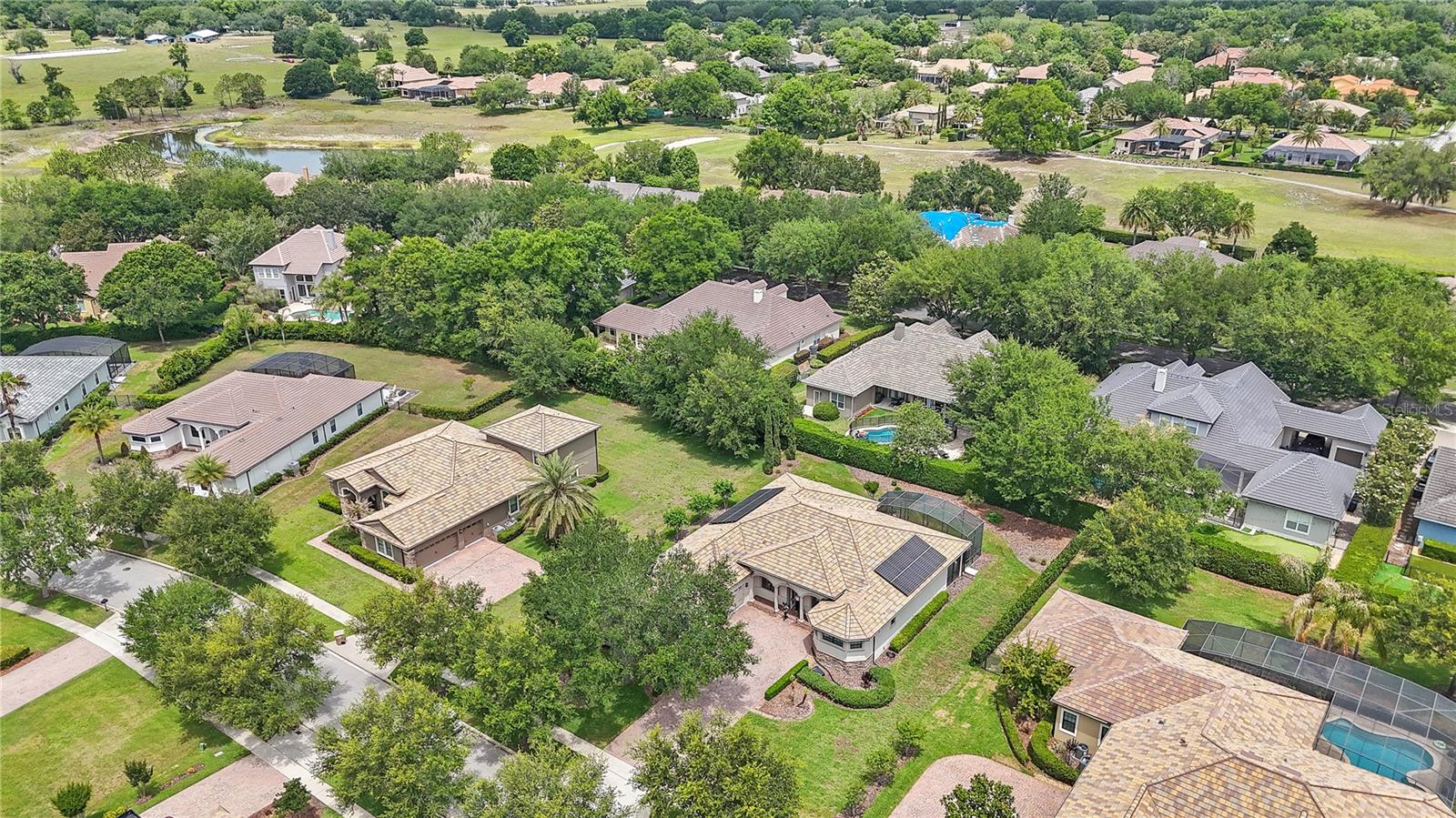 HEATHROW COUNTRY ESTATE - Residential