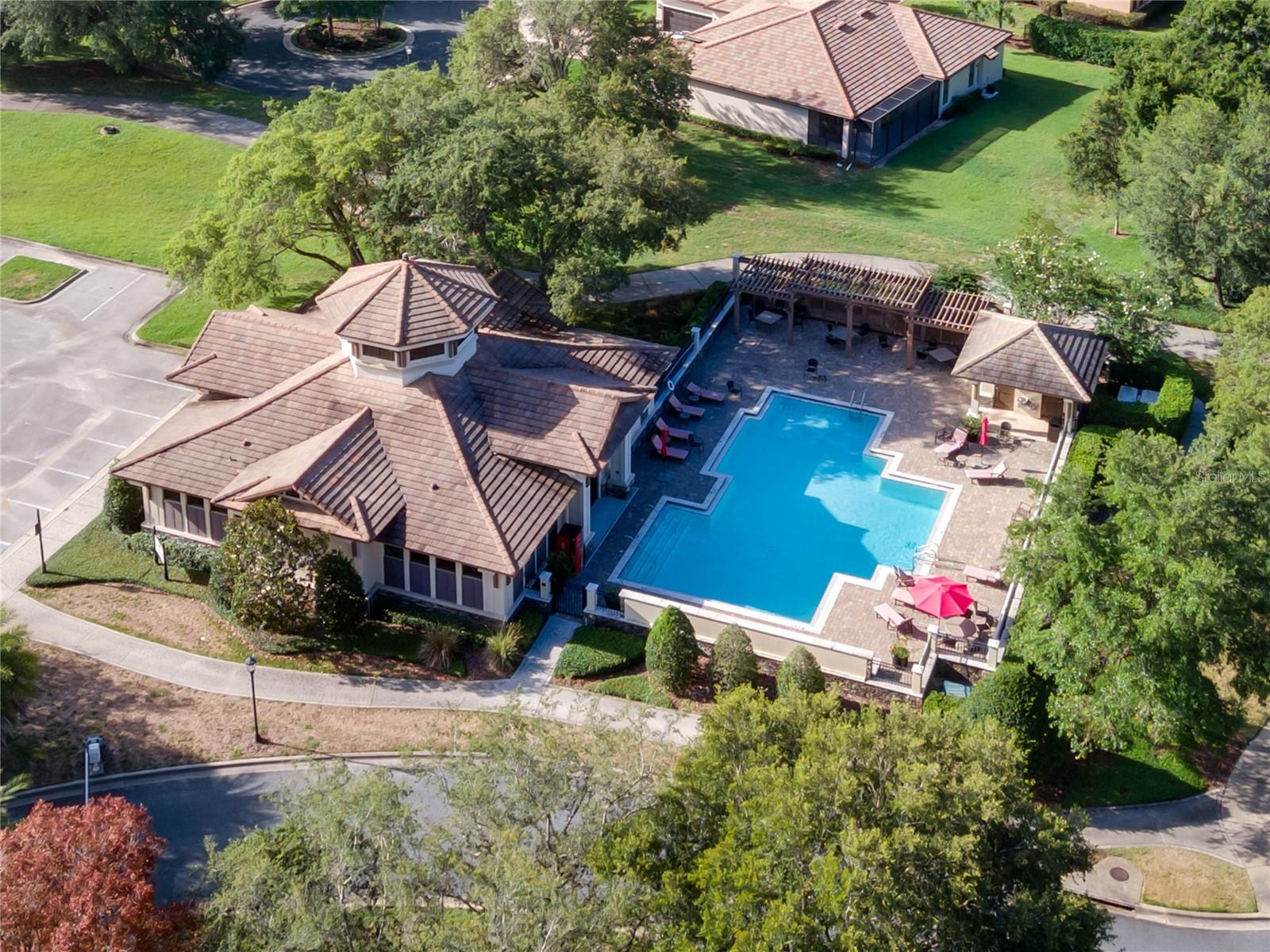 HEATHROW COUNTRY ESTATE - Residential