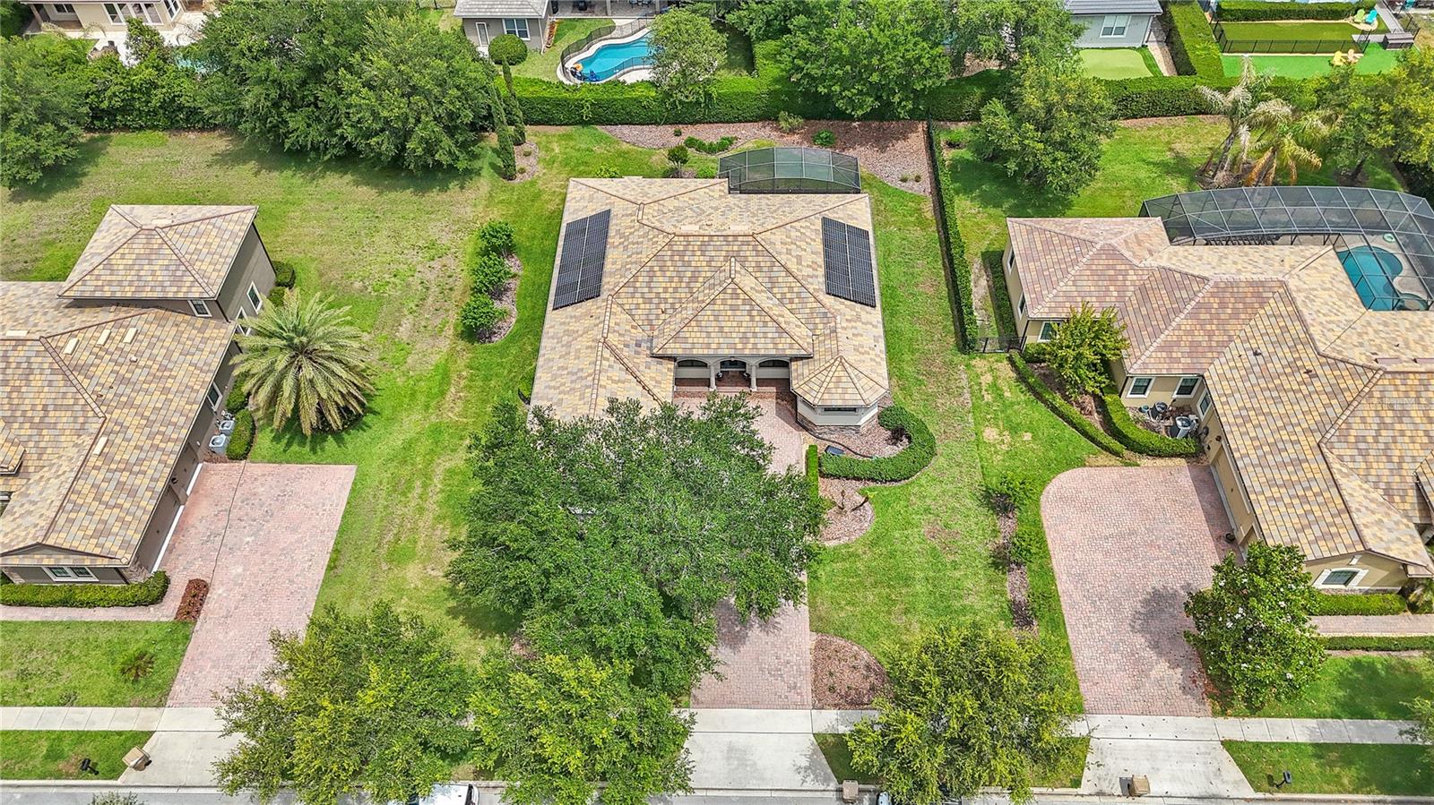 HEATHROW COUNTRY ESTATE - Residential