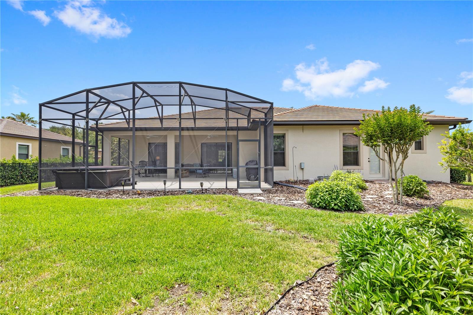 HEATHROW COUNTRY ESTATE - Residential