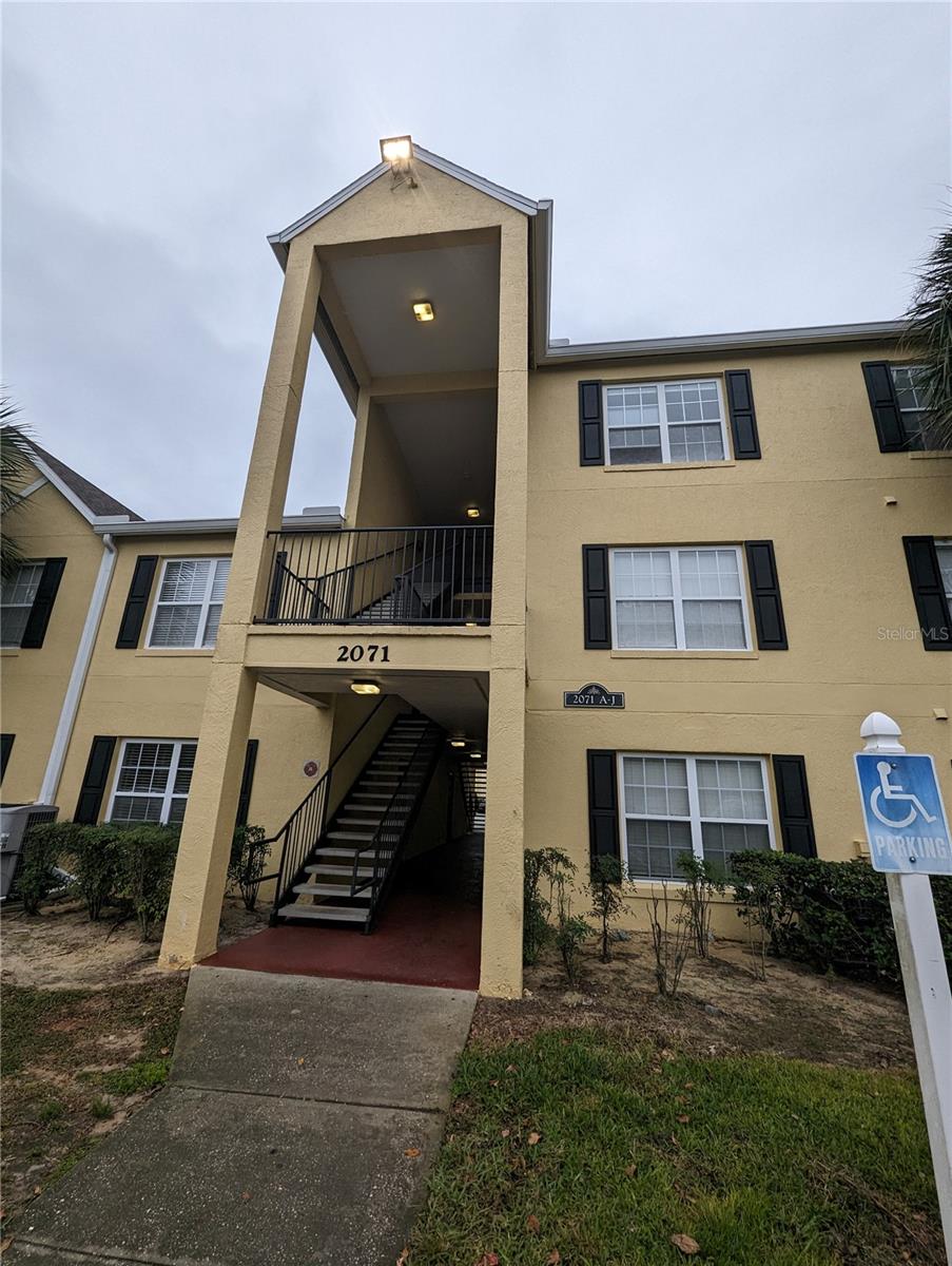 FIRST FLOOR. Condo features ONE BEDROOM PLUS STUDIO and 1.1/2 bath. NO CARPET. Fully equipped and retouched unit. Ceramic Tile floors, granite counter tops, and SS appliances. Washer and Gas dryer included. The Fitness Center is at your service, along with a pool. Cabana and Car Vacuum are also available. Enjoy the ease of living, just minutes from the MCO and main roads. Plenty of parking spaces. This is a gas community, so the power bill will be lower than any other place around!