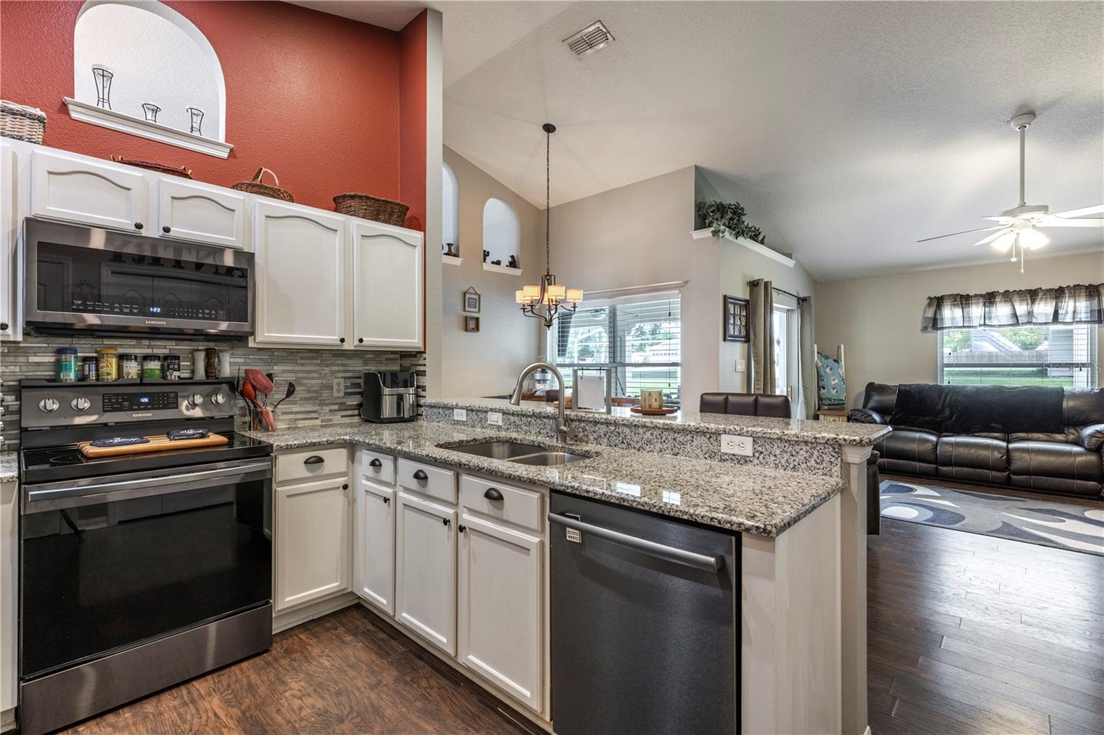 UMATILLA SWISS BELLEVUE SUB - Residential