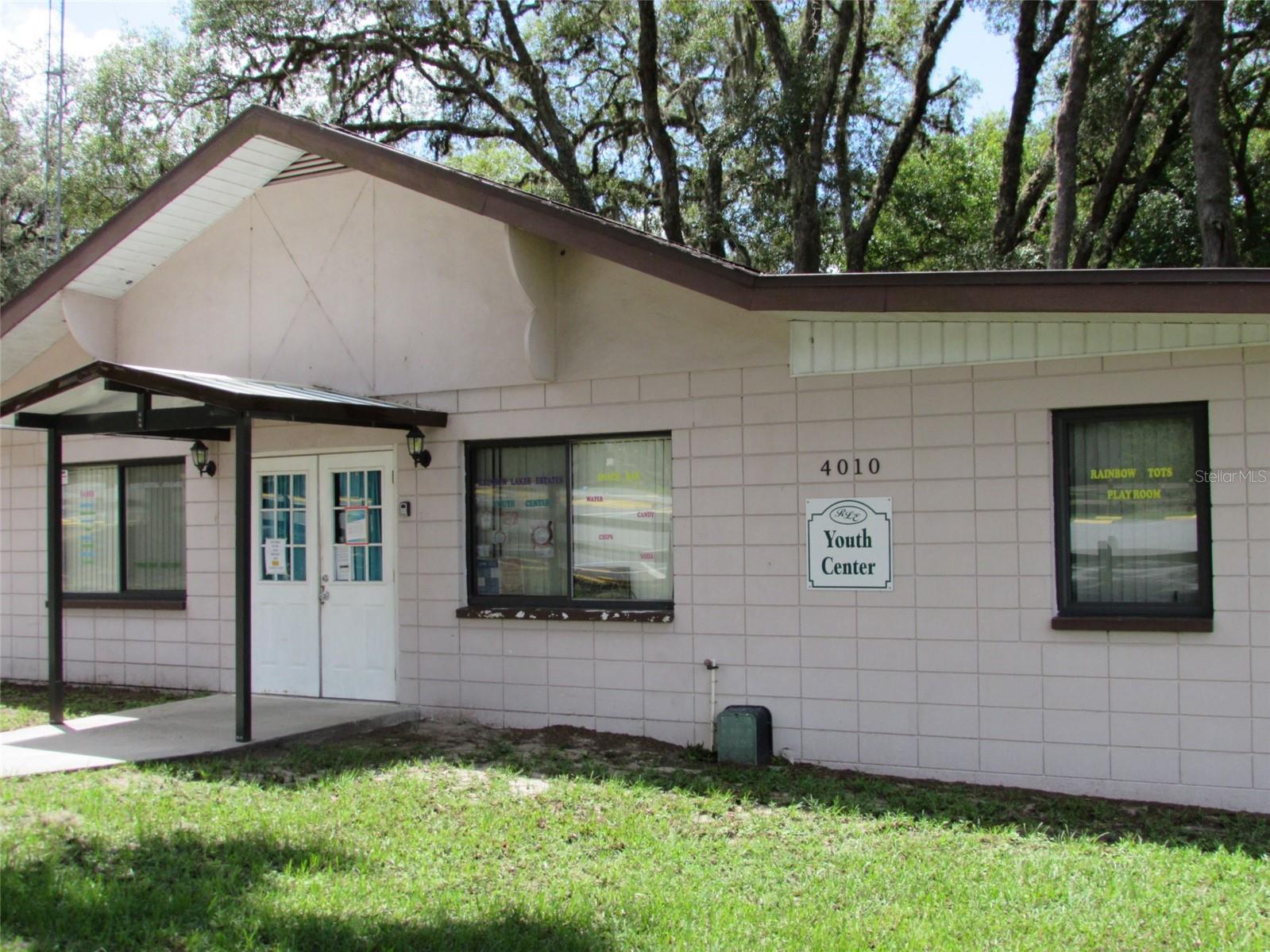 RAINBOW LAKES ESTATES - Residential