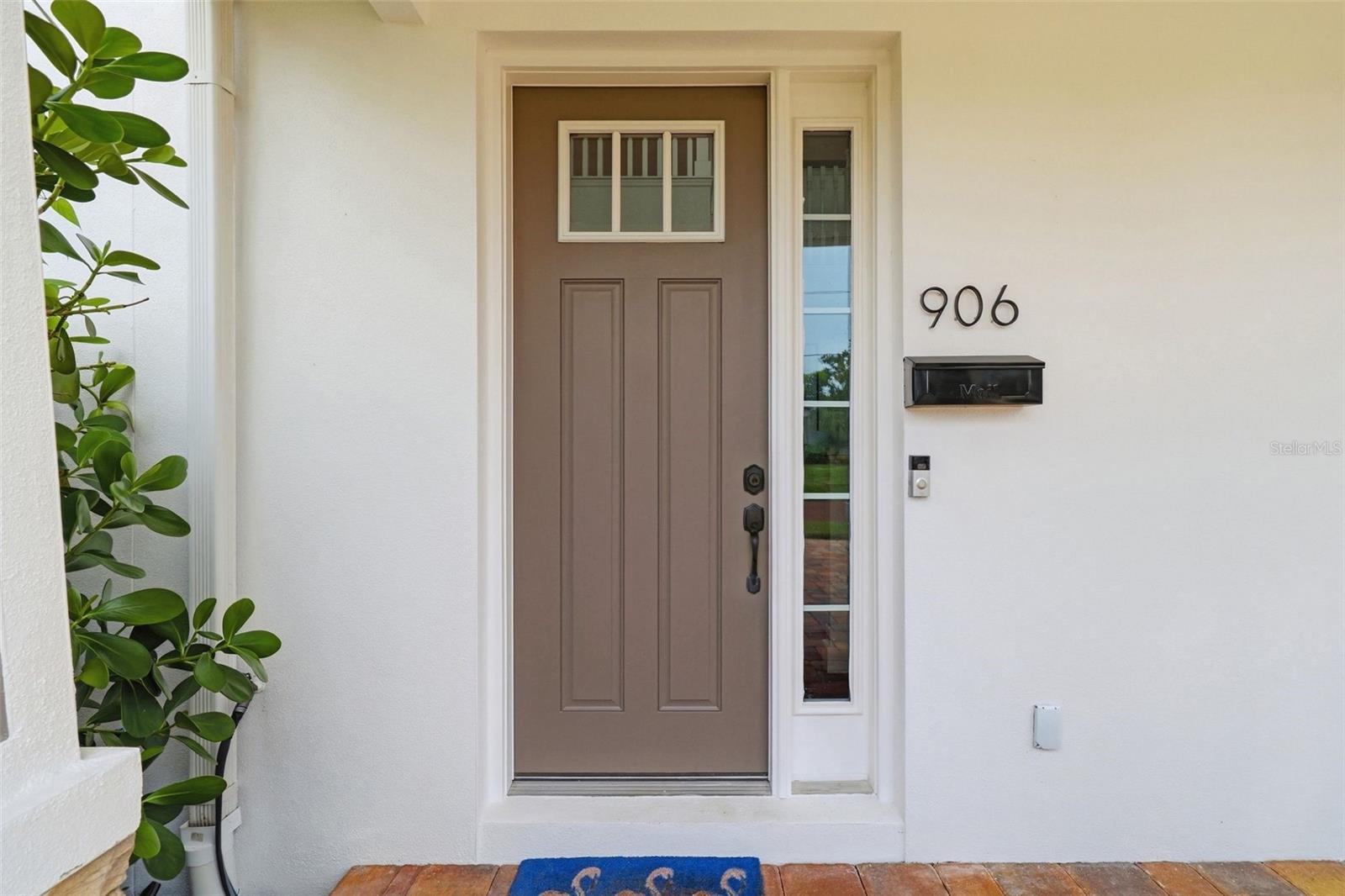 906 W PENINSULAR STREET