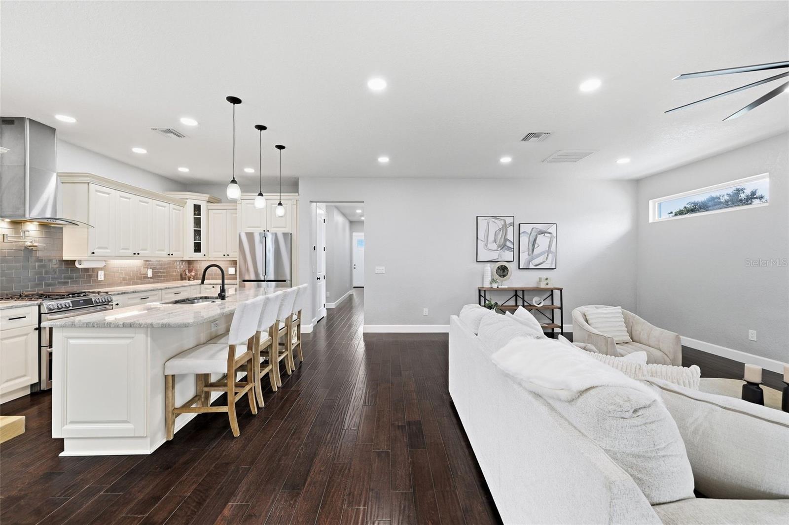 906 W PENINSULAR STREET