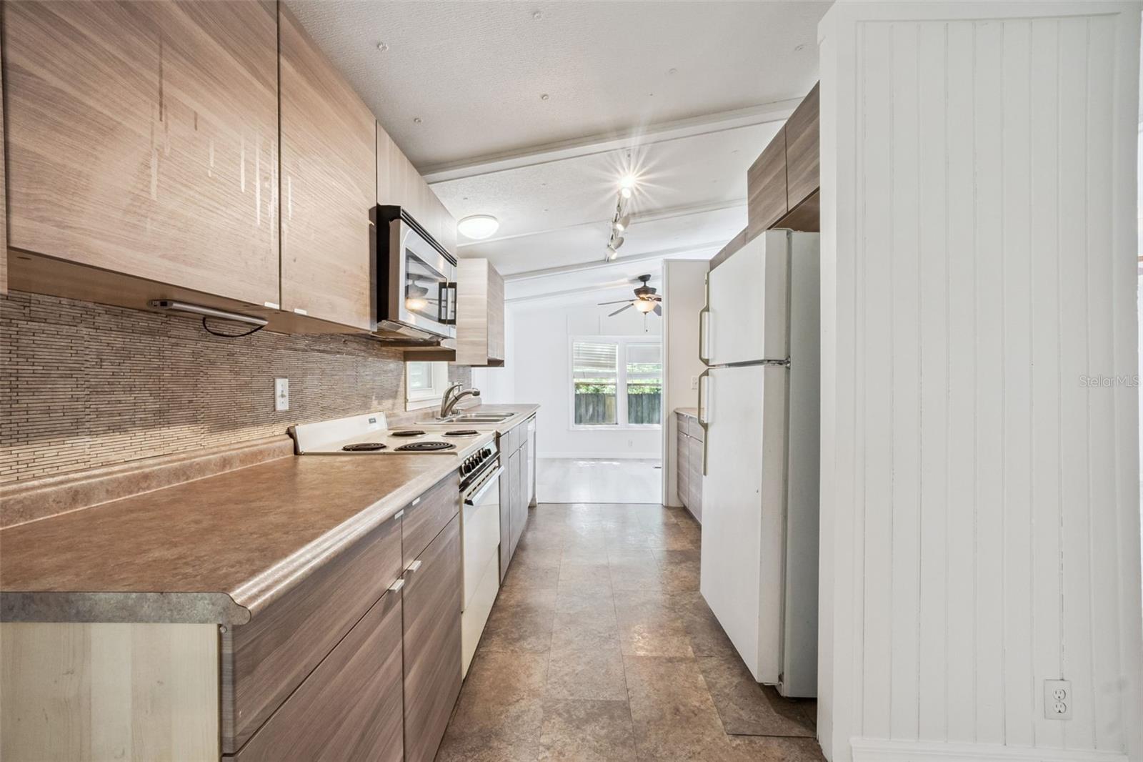 MONTVERDE MOBILE HOME SUB - Residential