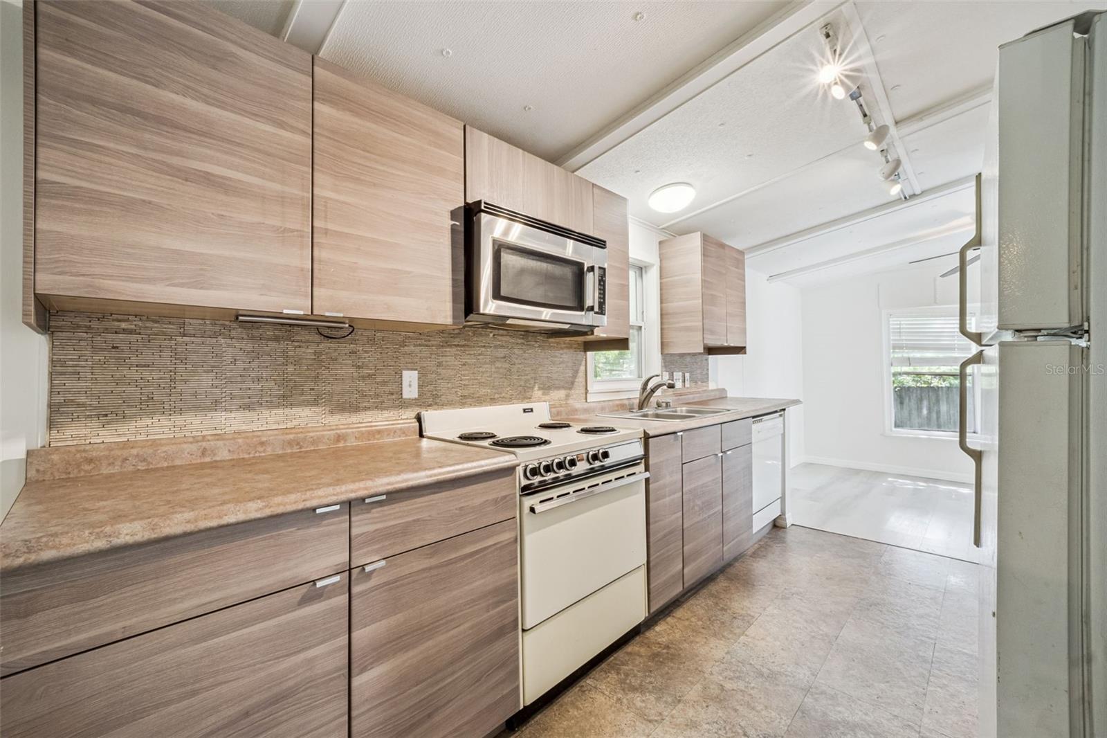 MONTVERDE MOBILE HOME SUB - Residential
