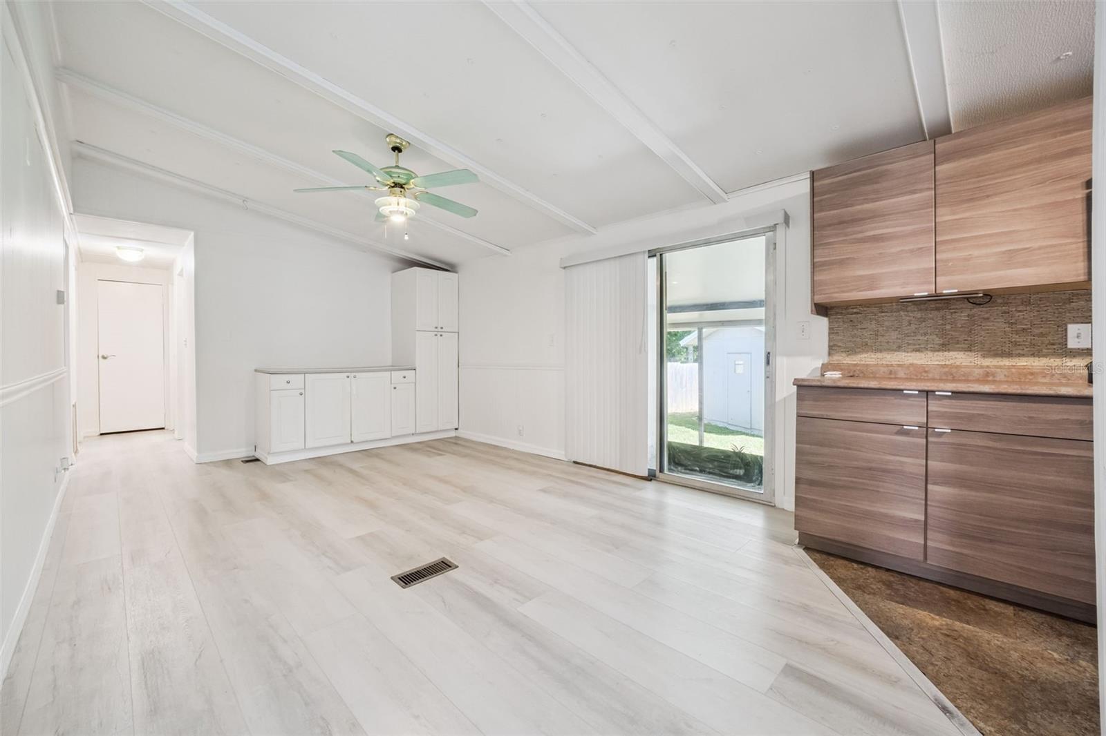 MONTVERDE MOBILE HOME SUB - Residential