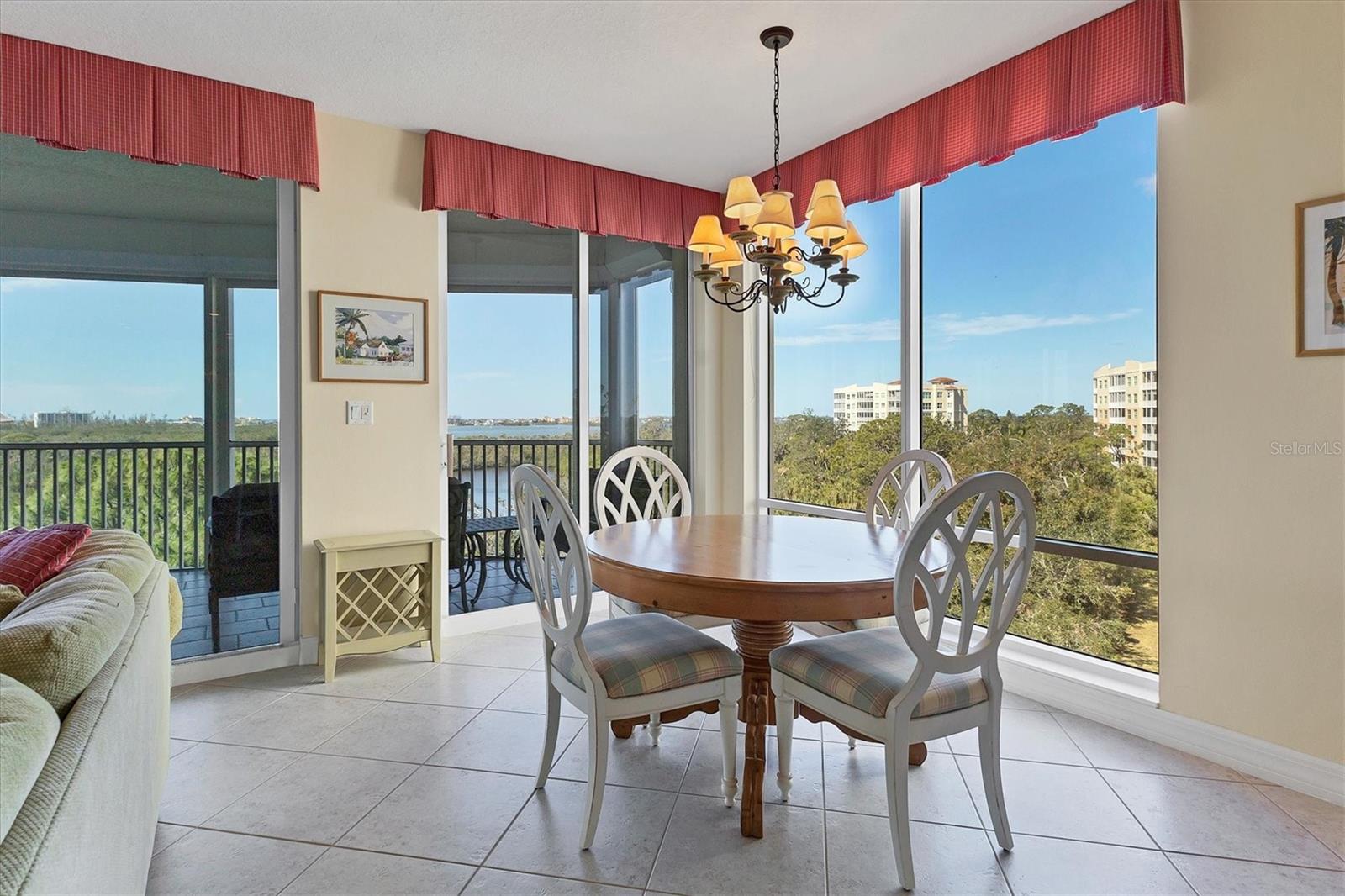 MERIDIAN AT THE OAKS PRESERVE - Residential