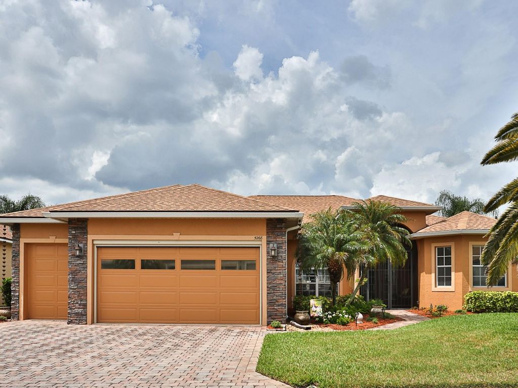 Photo of 5268 Pebble Beach Boulevard, Winter Haven, FL 33884 (MLS # L4960893)