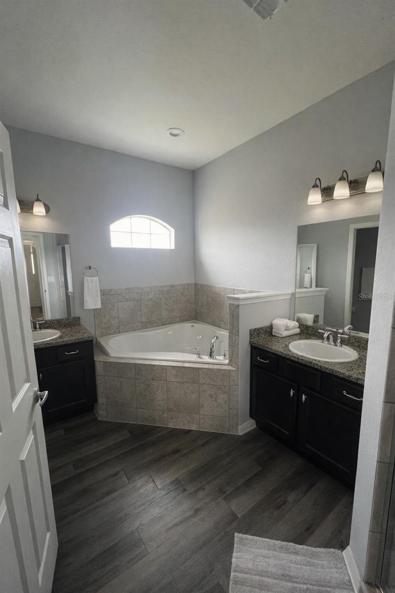 LAKES TR 04 - Residential