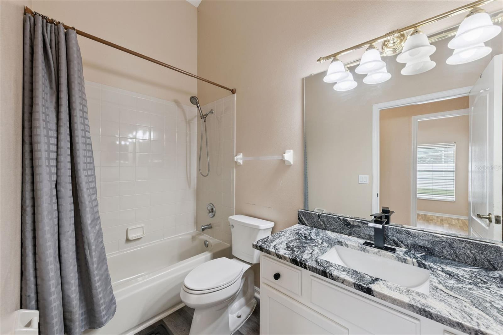 CAMBRIDGE COMMONS - Residential