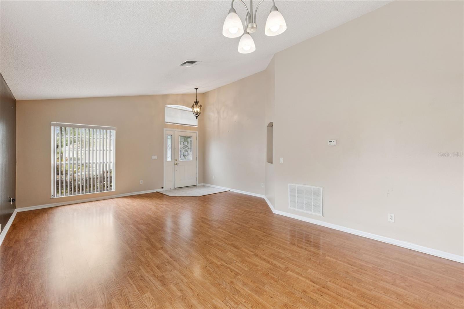 CAMBRIDGE COMMONS - Residential