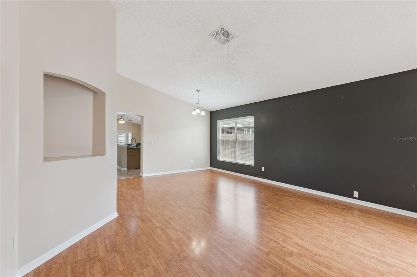 CAMBRIDGE COMMONS - Residential