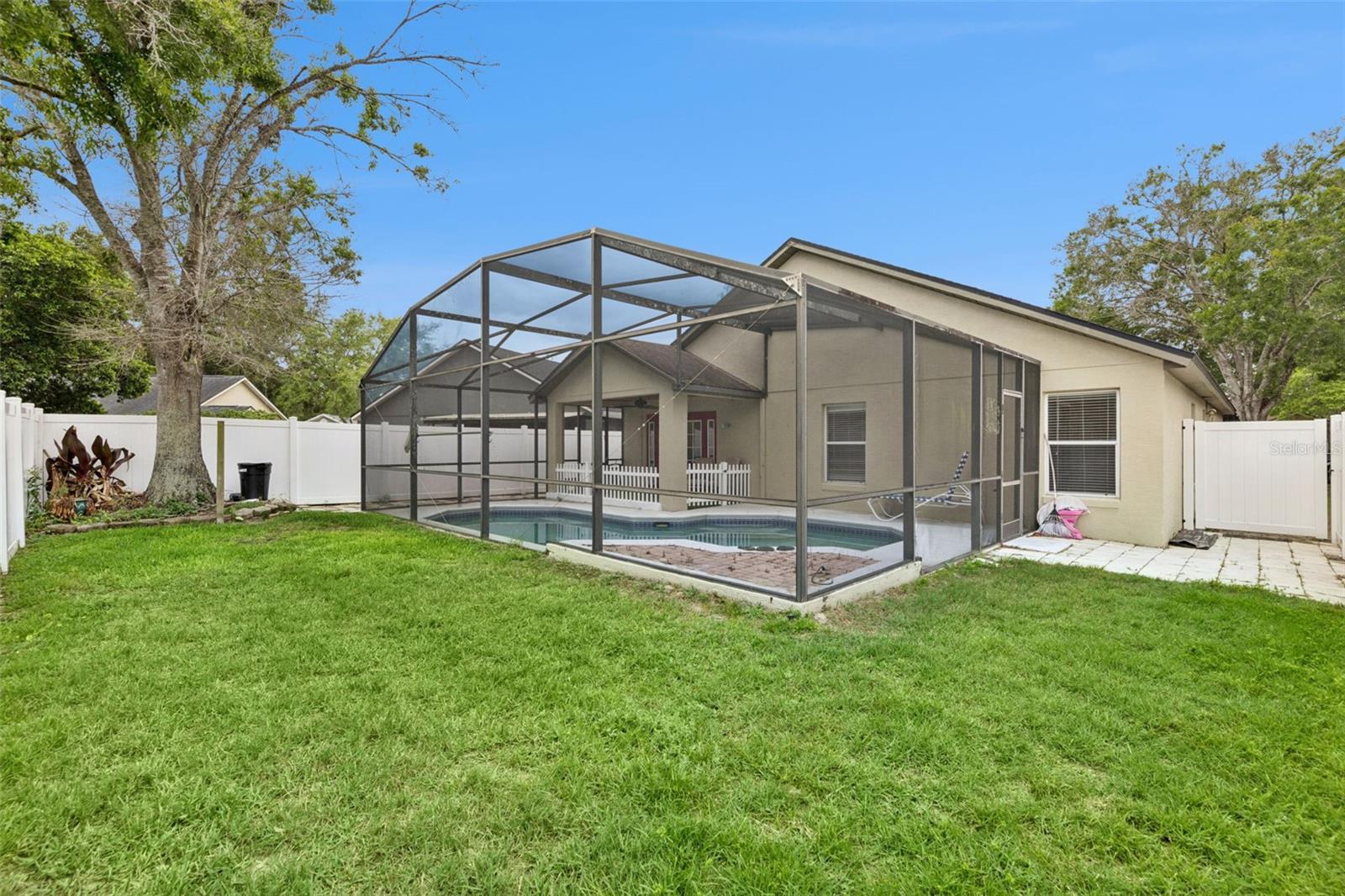 CAMBRIDGE COMMONS - Residential