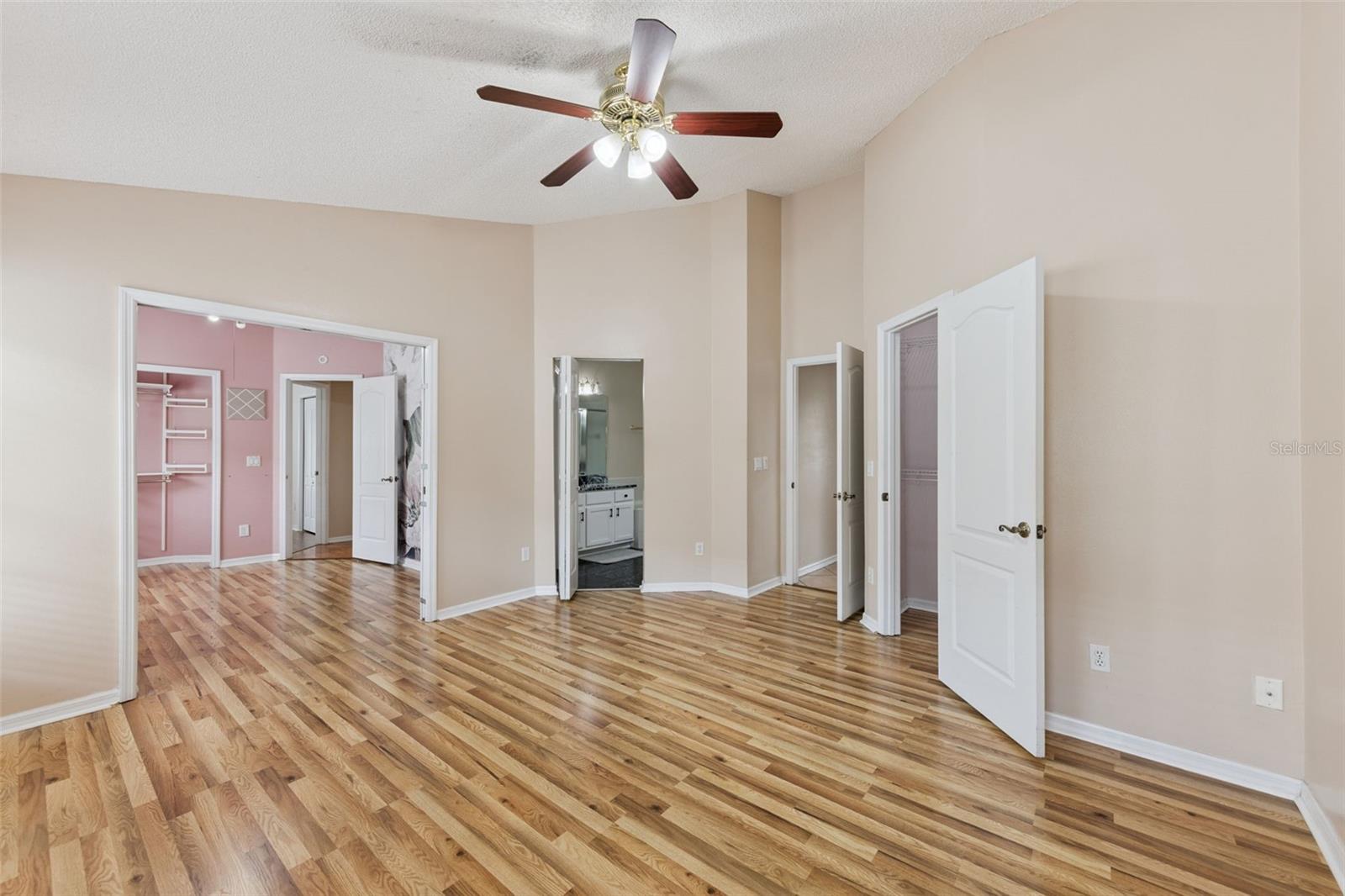 CAMBRIDGE COMMONS - Residential