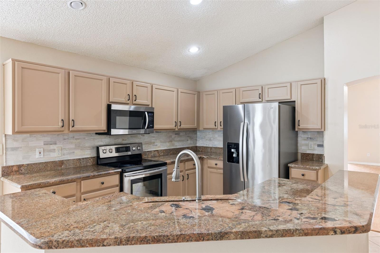 CAMBRIDGE COMMONS - Residential