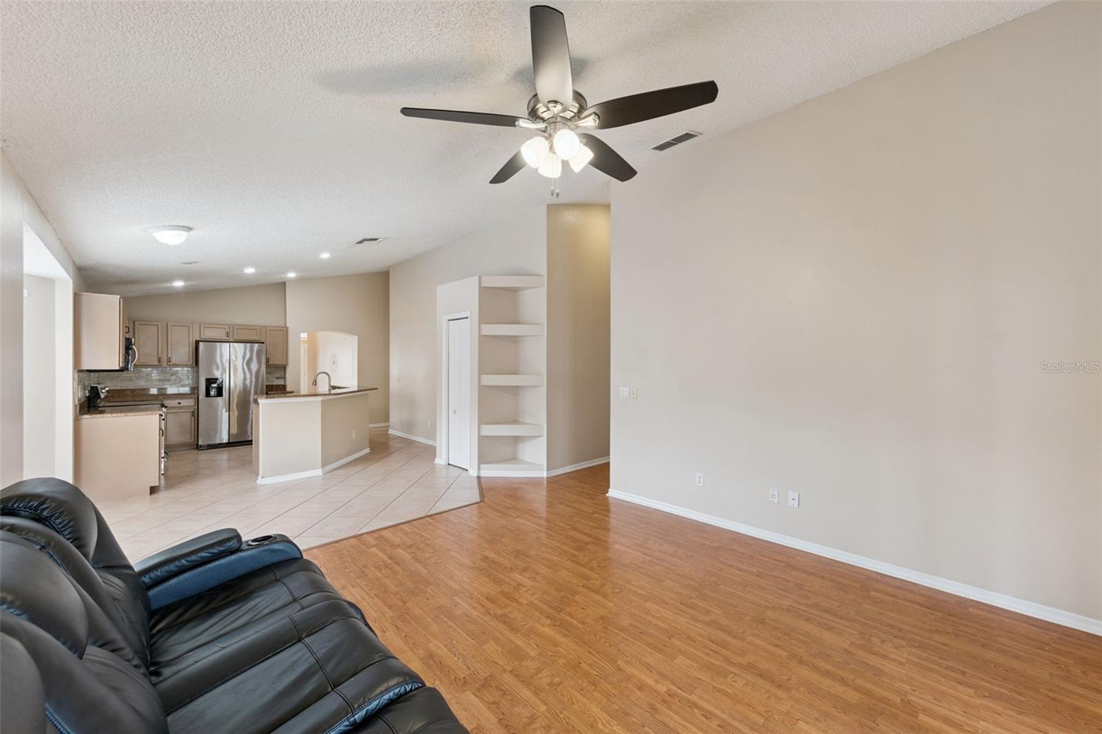 CAMBRIDGE COMMONS - Residential