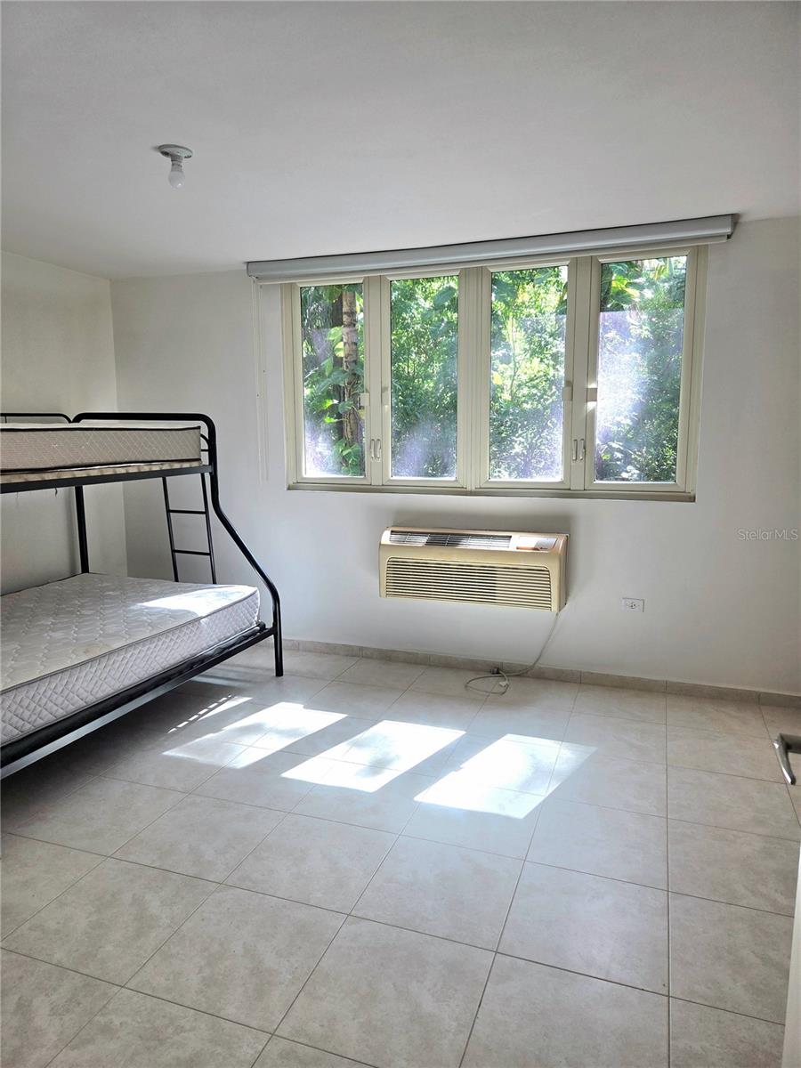 COND GRAND BAY BEACH - Residential