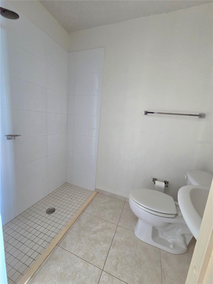 COND GRAND BAY BEACH - Residential