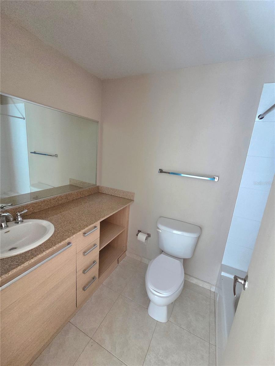 COND GRAND BAY BEACH - Residential