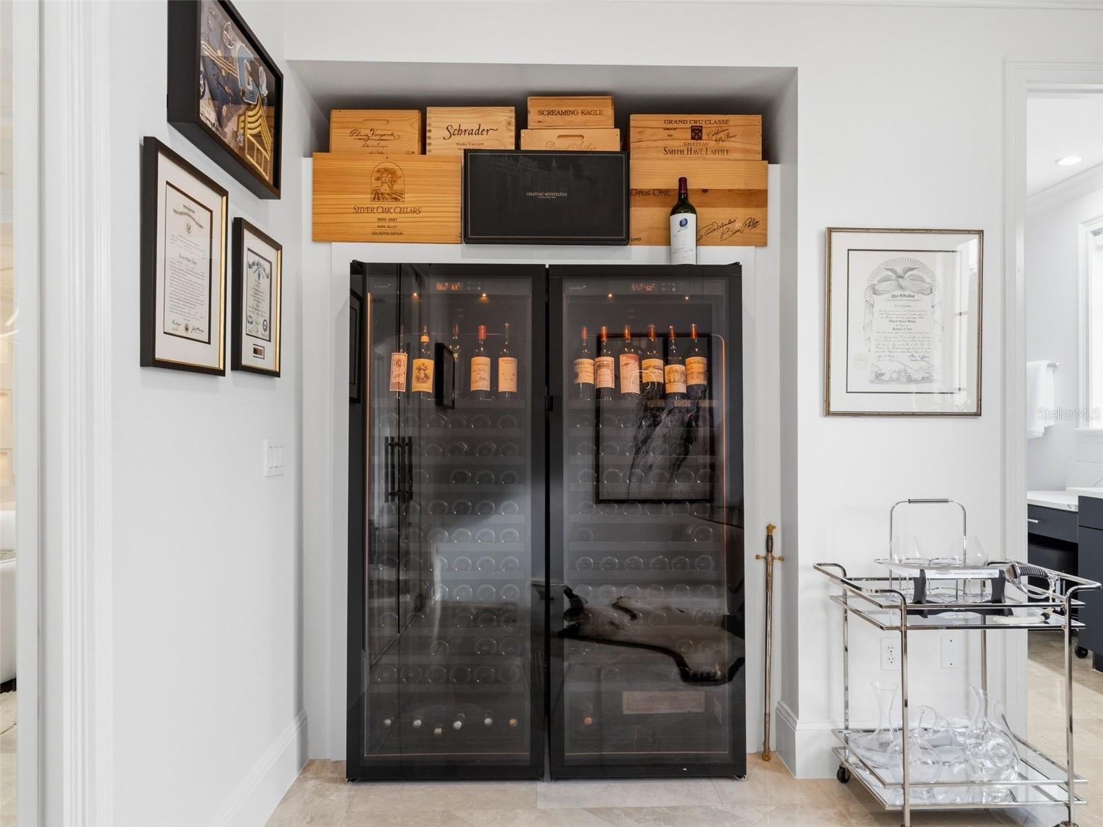 COACH HOMES/KENSINGTON SHORES - Residential