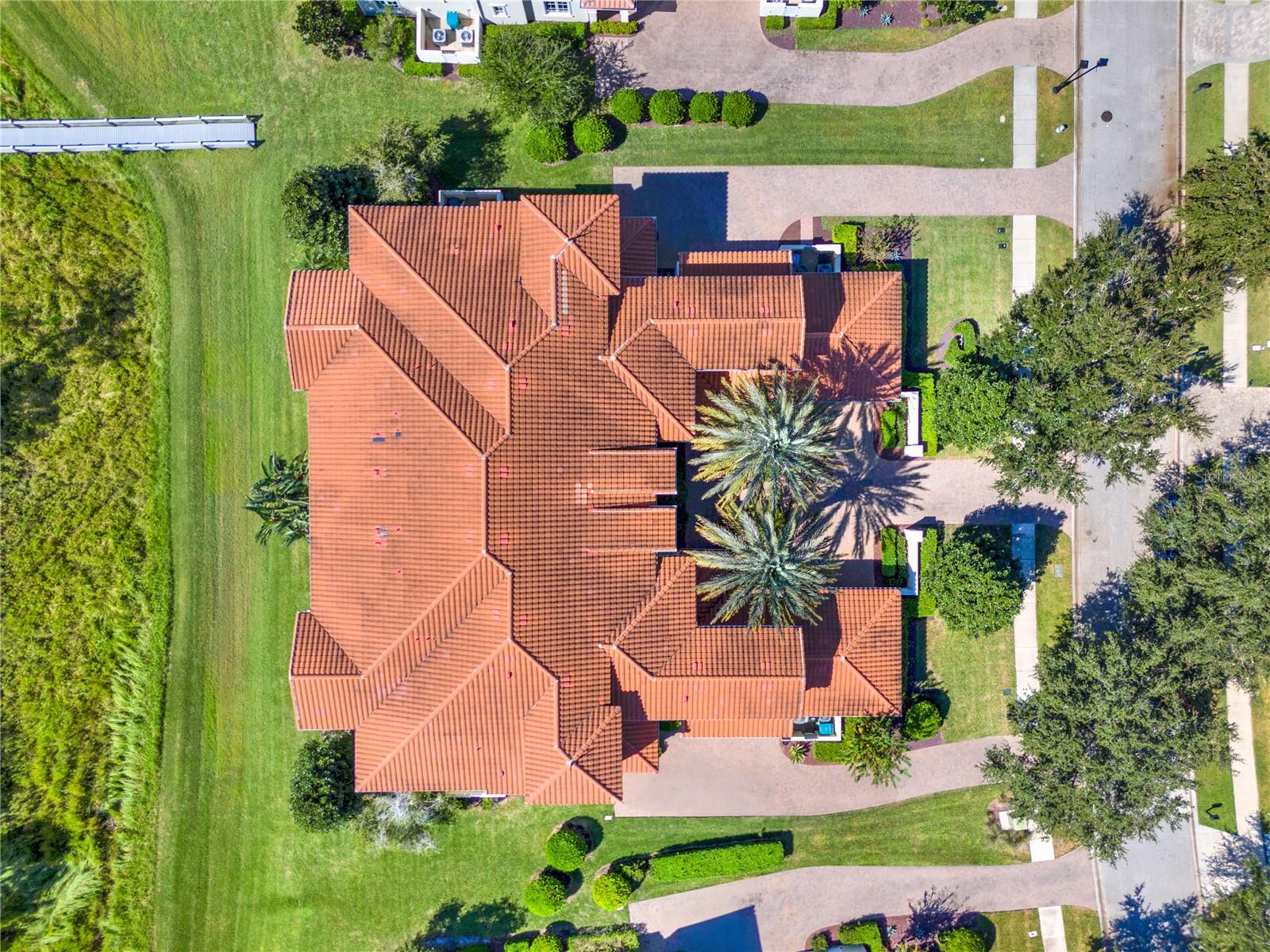 COACH HOMES/KENSINGTON SHORES - Residential
