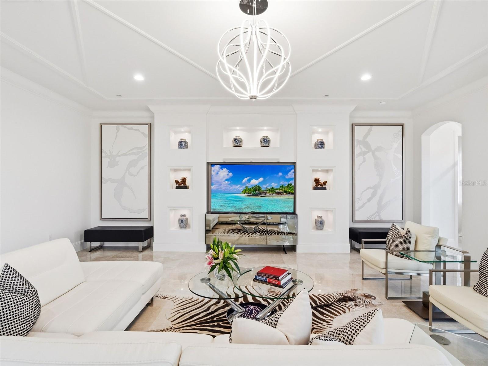 COACH HOMES/KENSINGTON SHORES - Residential