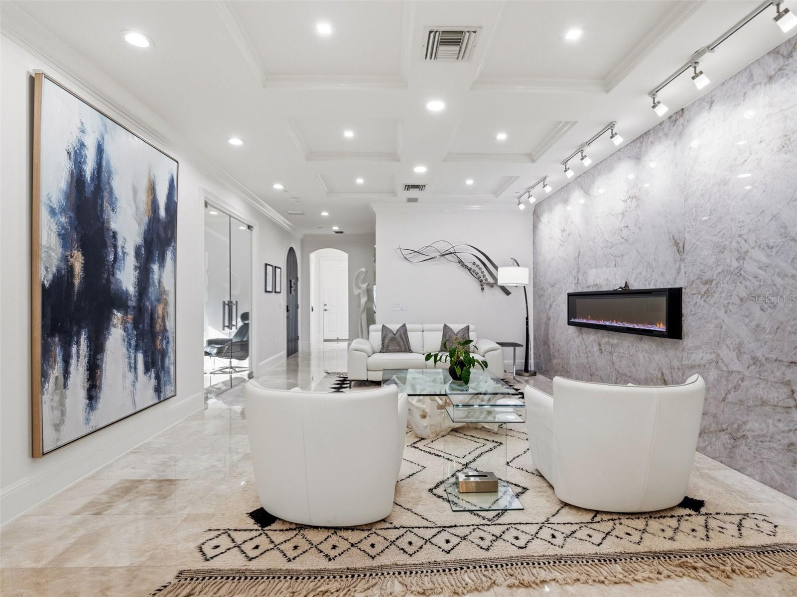 COACH HOMES/KENSINGTON SHORES - Residential