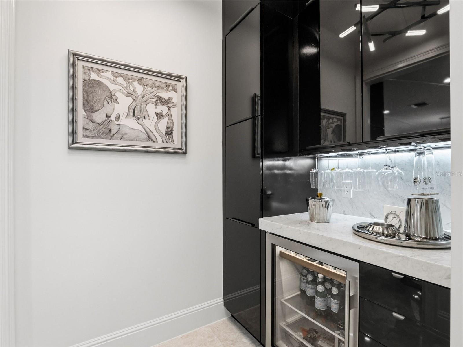 COACH HOMES/KENSINGTON SHORES - Residential