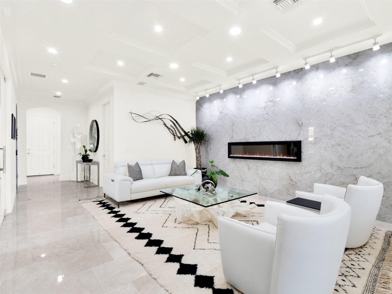 COACH HOMES/KENSINGTON SHORES - Residential