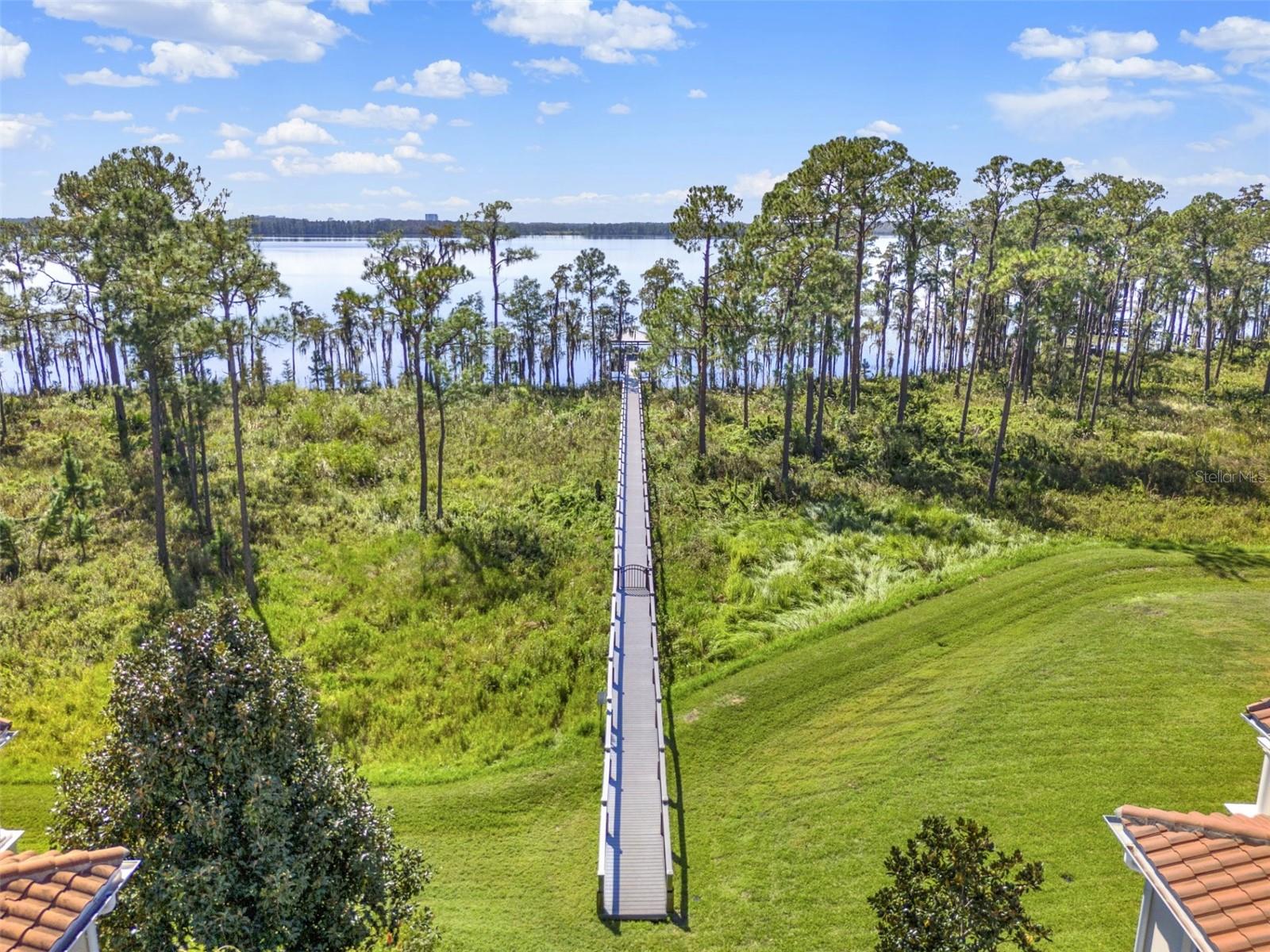 COACH HOMES/KENSINGTON SHORES - Residential