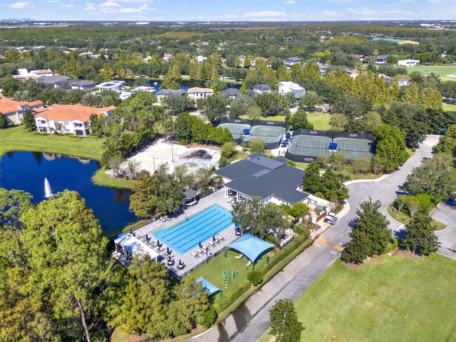 COACH HOMES/KENSINGTON SHORES - Residential
