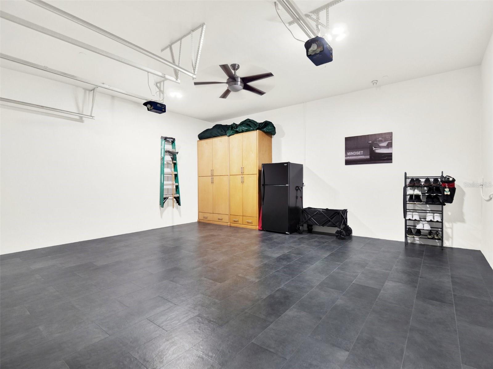 COACH HOMES/KENSINGTON SHORES - Residential