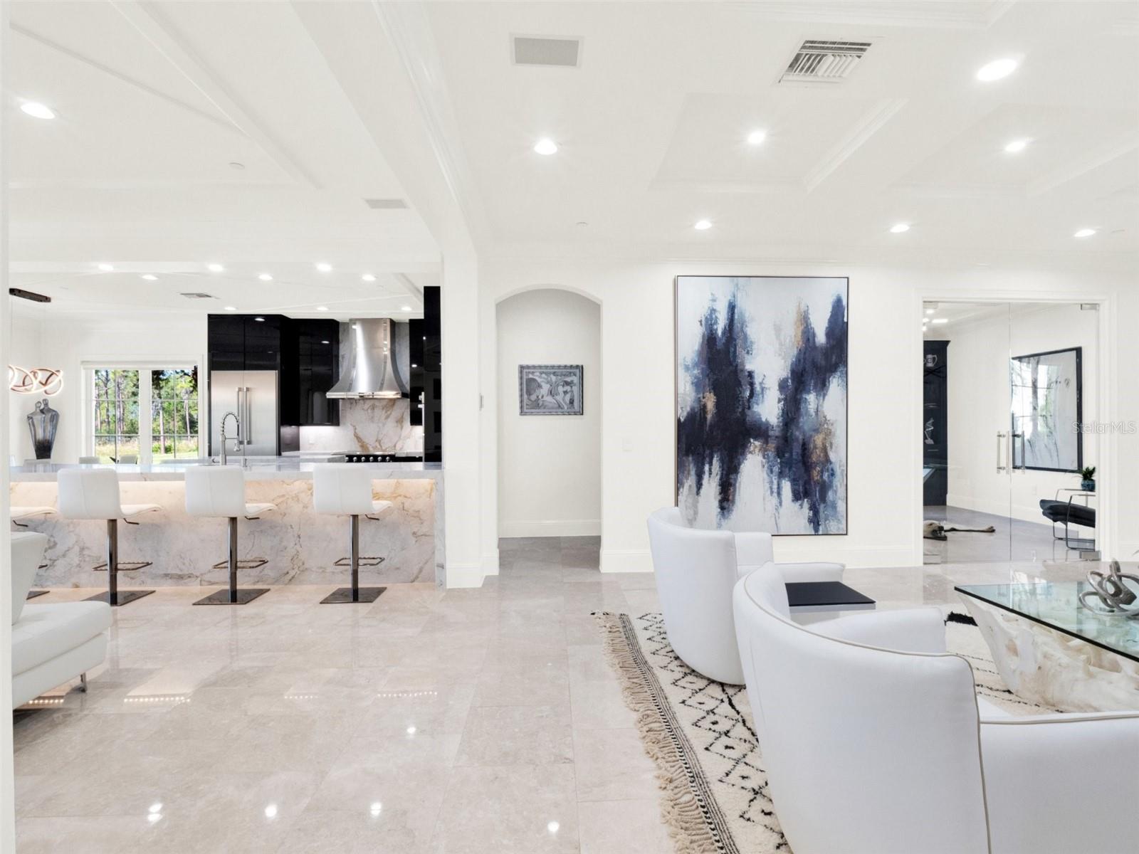 COACH HOMES/KENSINGTON SHORES - Residential