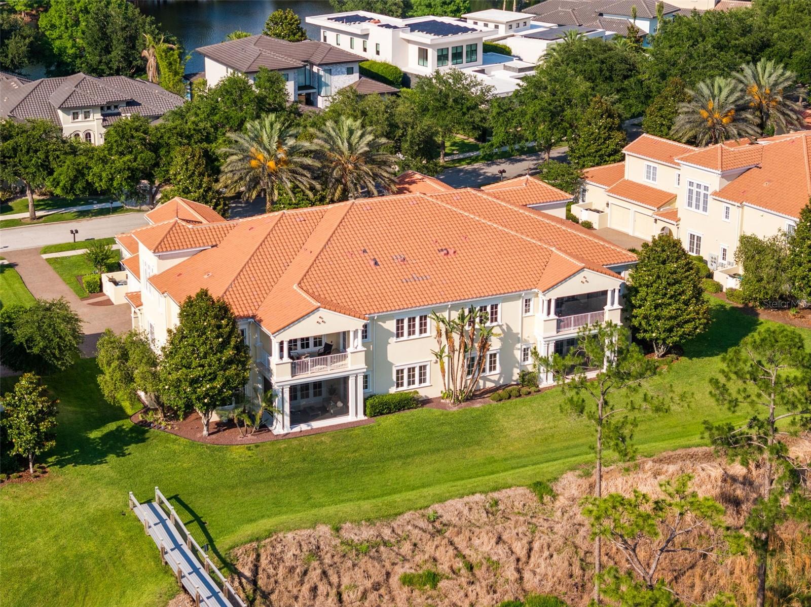COACH HOMES/KENSINGTON SHORES - Residential