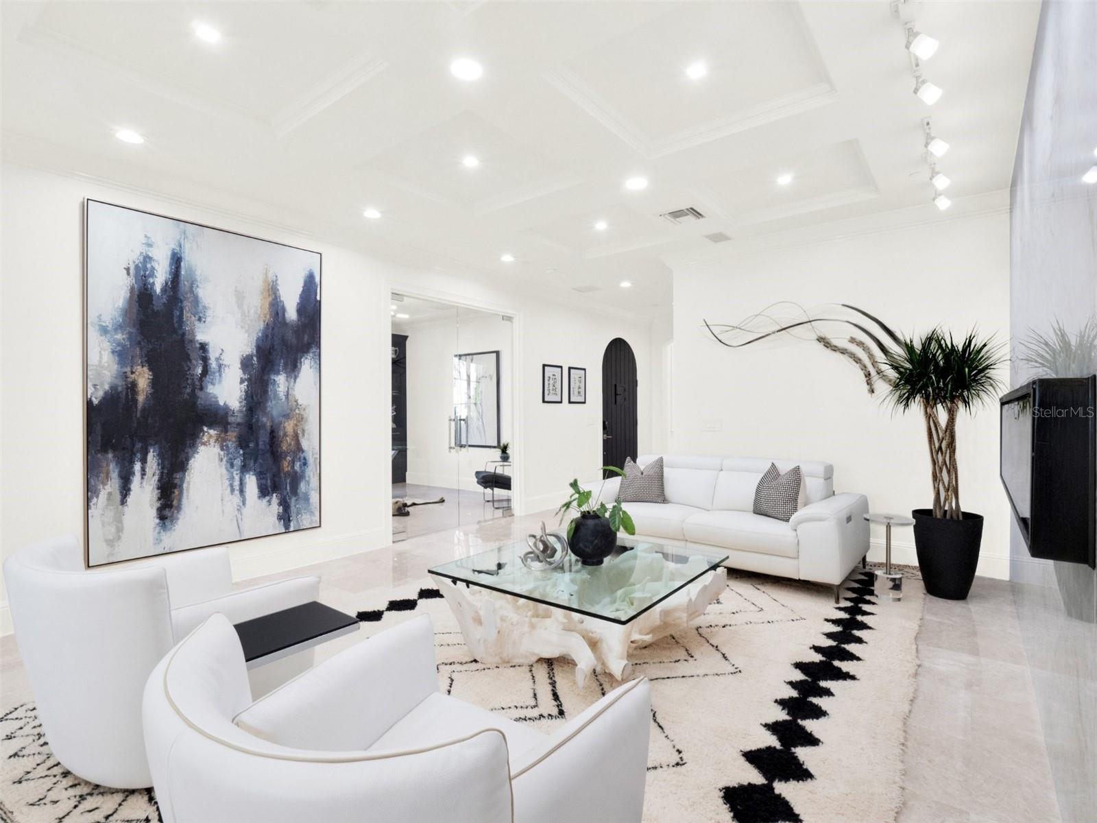COACH HOMES/KENSINGTON SHORES - Residential