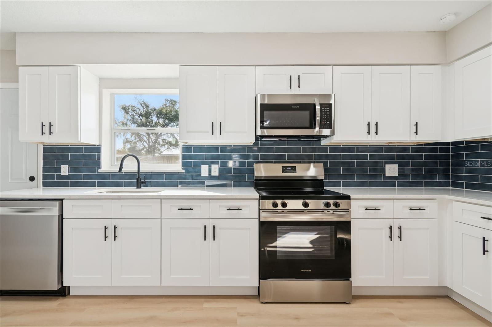 AYALAS GROVE SUB 1ST - Residential