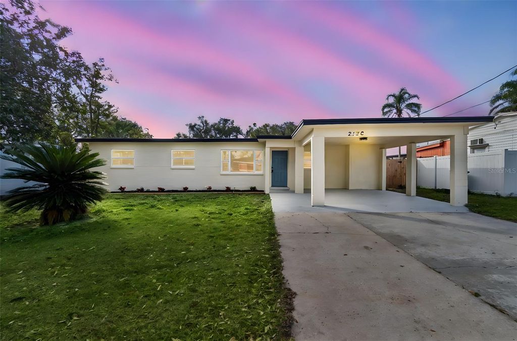 Photo of 2136 W Minnehaha Street, Tampa, FL 33604 (MLS # TB8465132)