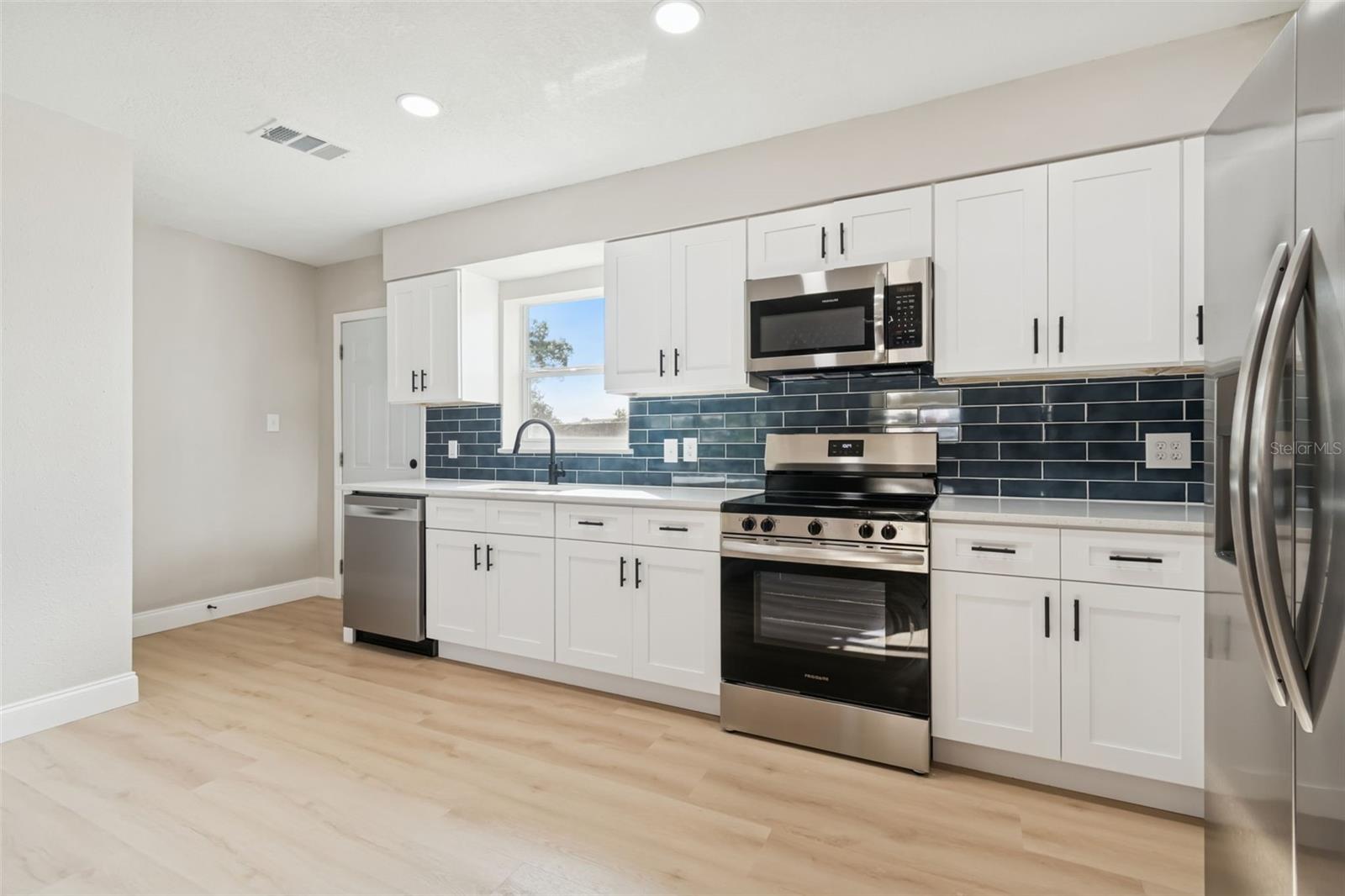 AYALAS GROVE SUB 1ST - Residential