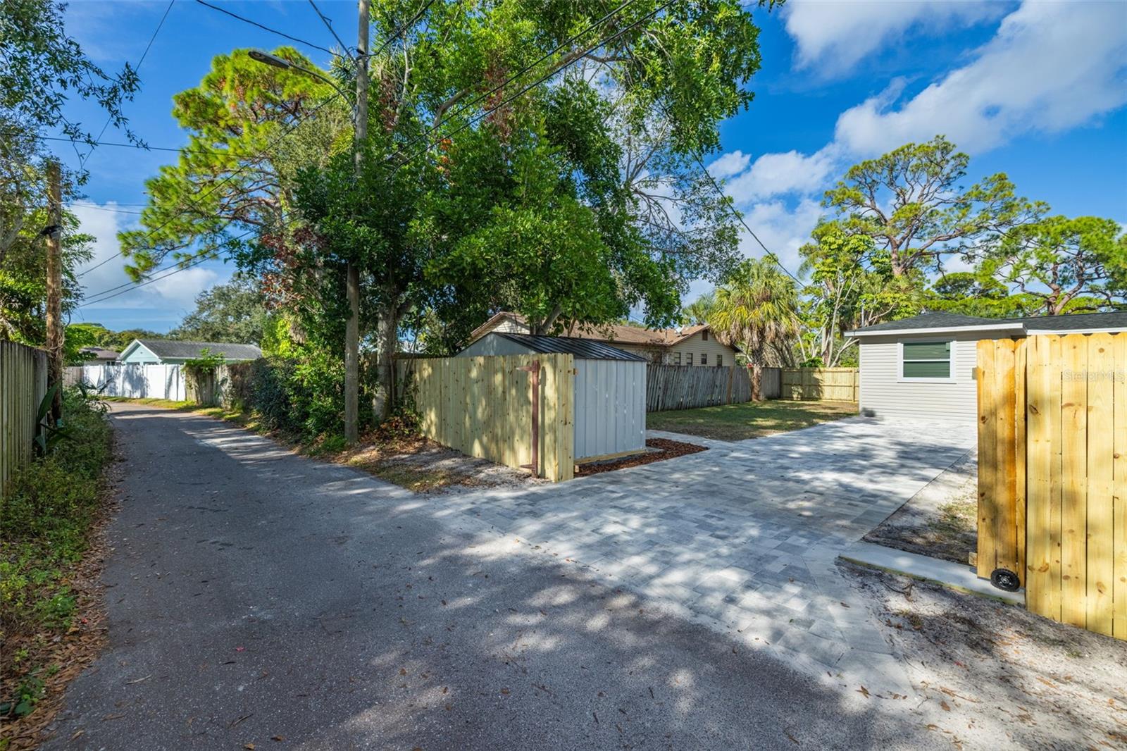 LAKE PASADENA DEV - Residential