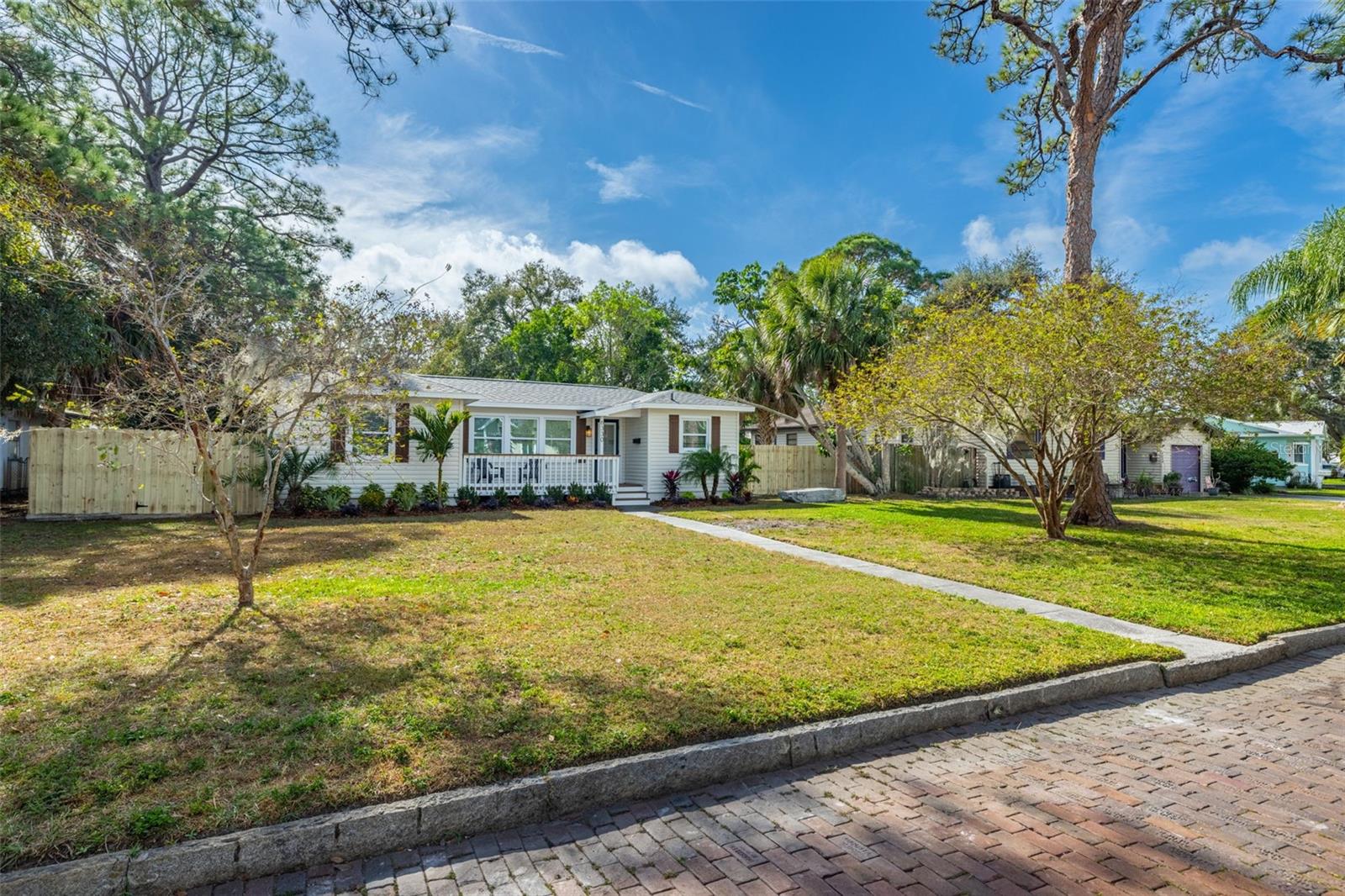 LAKE PASADENA DEV - Residential