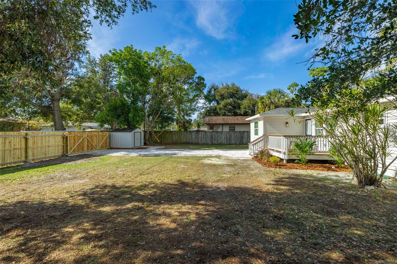 LAKE PASADENA DEV - Residential