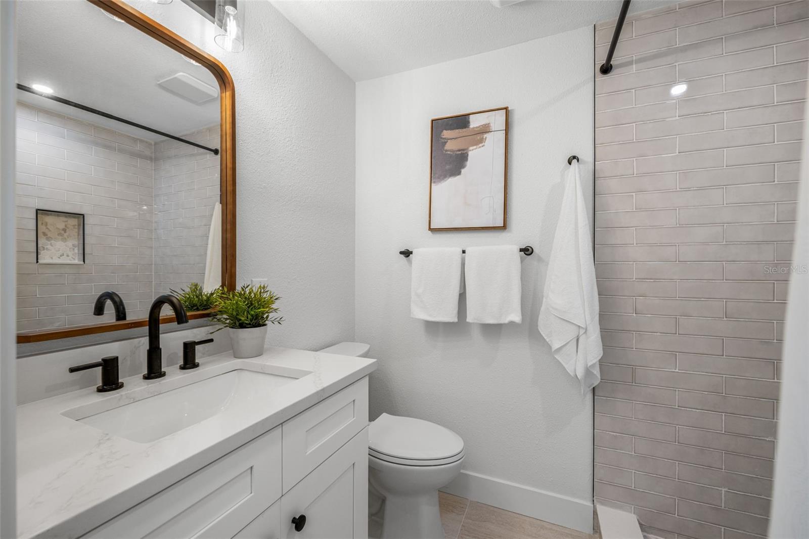 LAKE PASADENA DEV - Residential