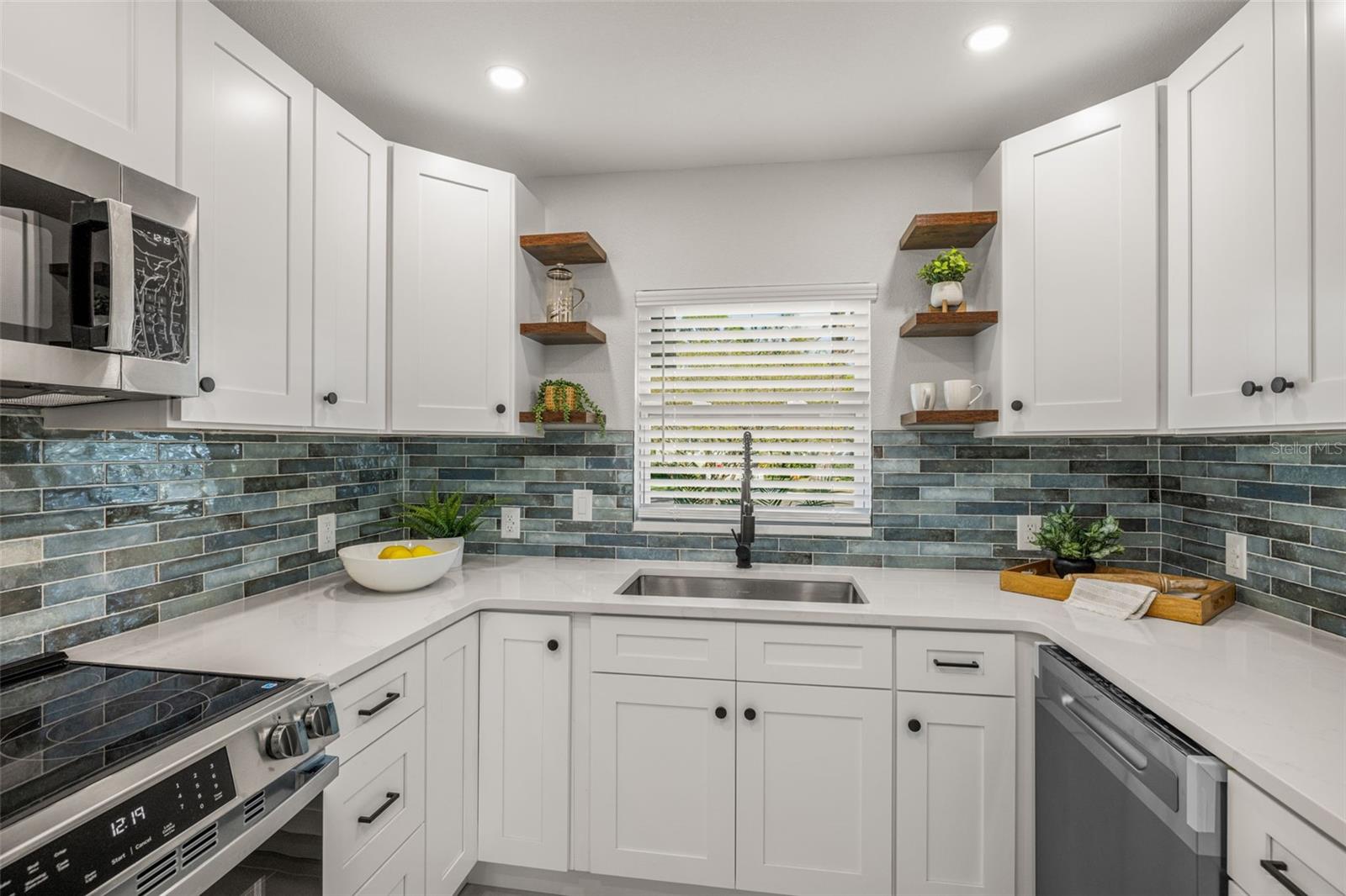 LAKE PASADENA DEV - Residential