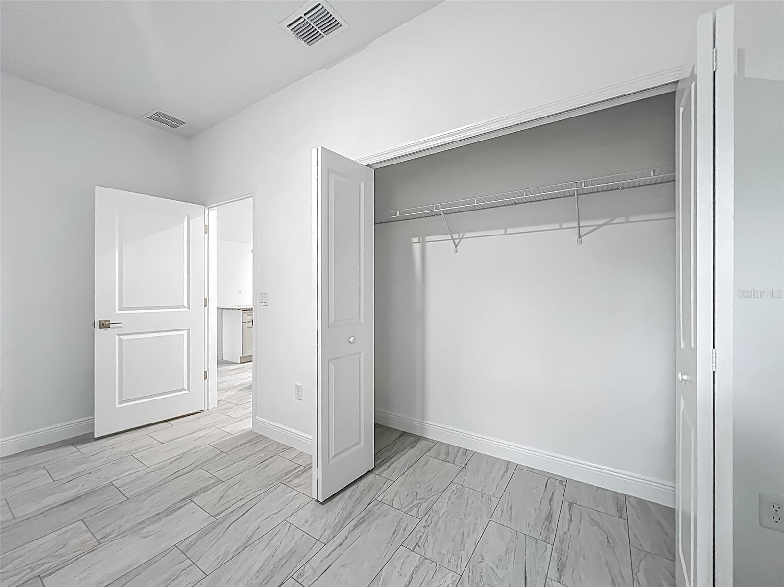 CITRUS SPGS UNIT 23 - Residential Lease