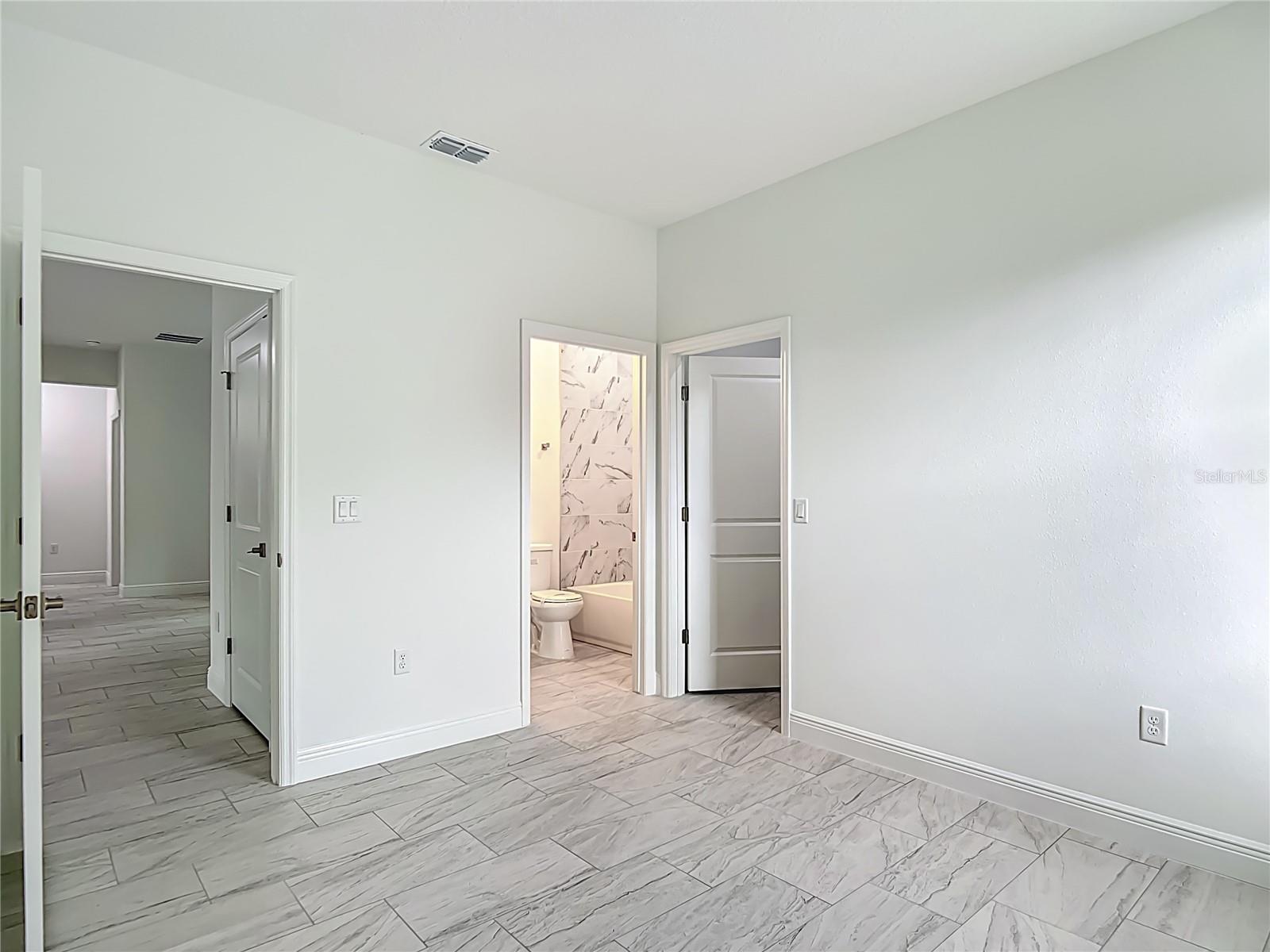 CITRUS SPGS UNIT 23 - Residential Lease